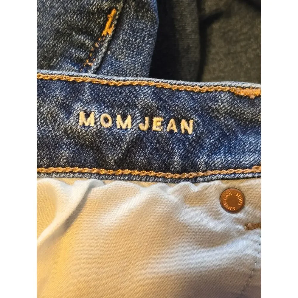 American Eagle Mom Jeans Womens Size 8 Regular Blue High Rise Medium Wash Casual